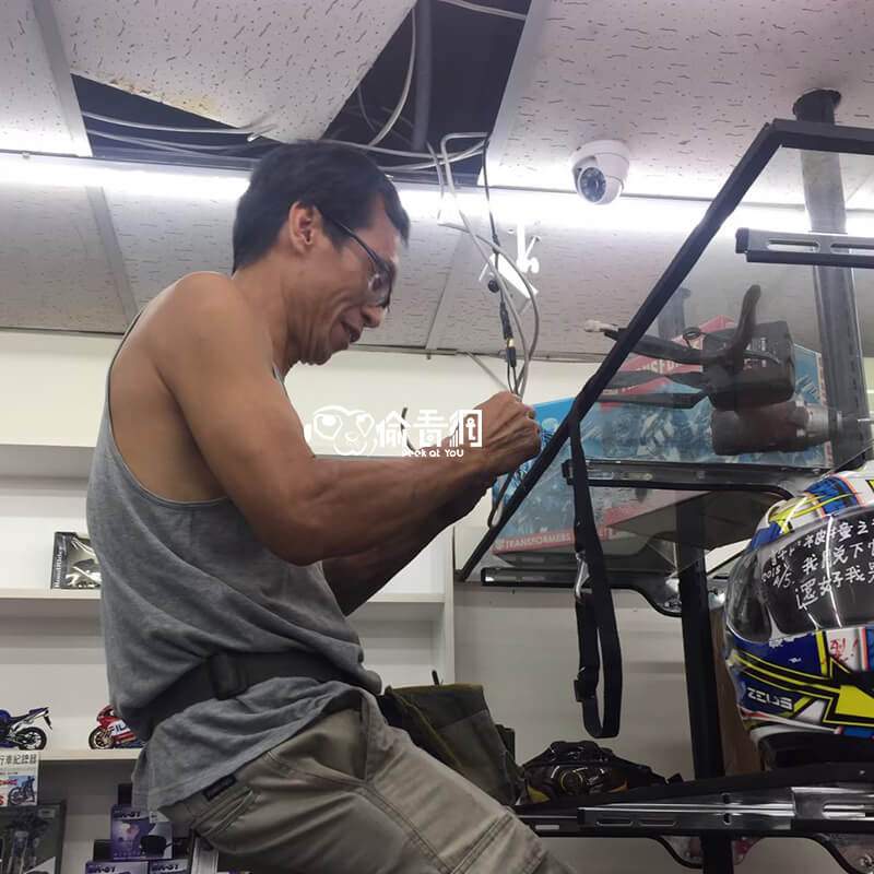 偷看網_機車用品專賣店_拉線施工