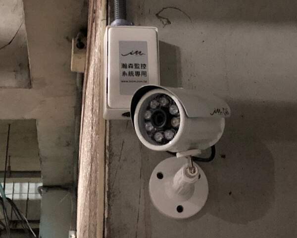 偷看網-監視器成品
